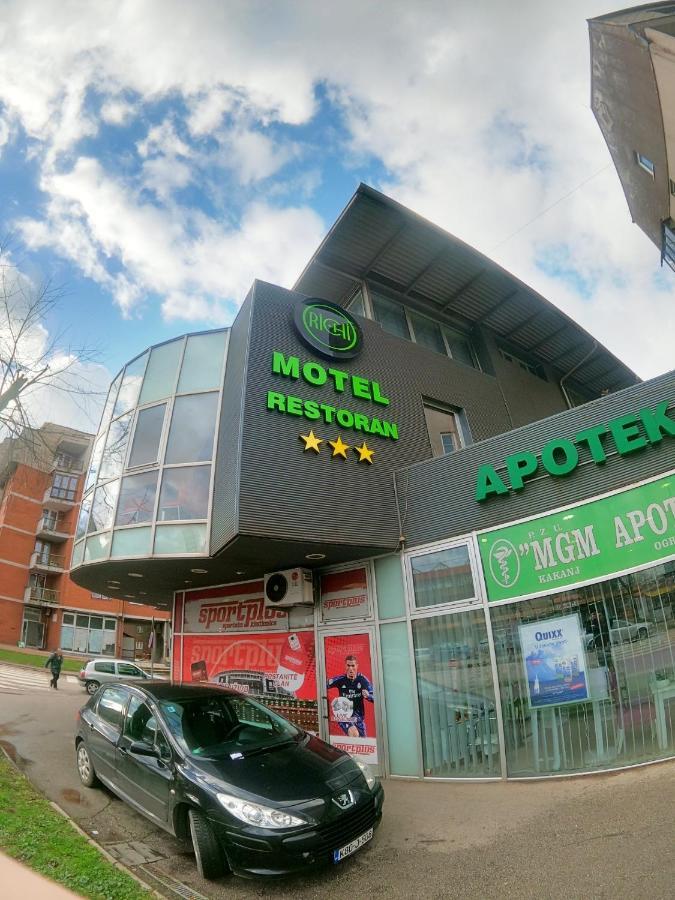 Hotel Richi 泽尼察 外观 照片