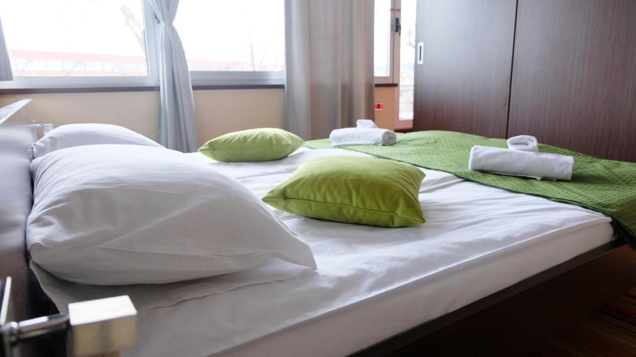 Hotel Richi 泽尼察 外观 照片