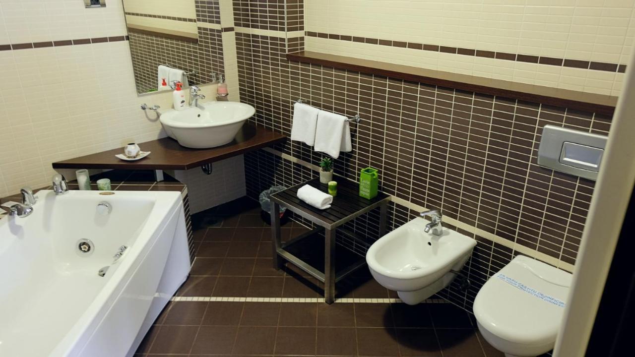 Hotel Richi 泽尼察 外观 照片